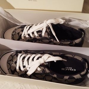 New Coach Barrett sneakers  size 8